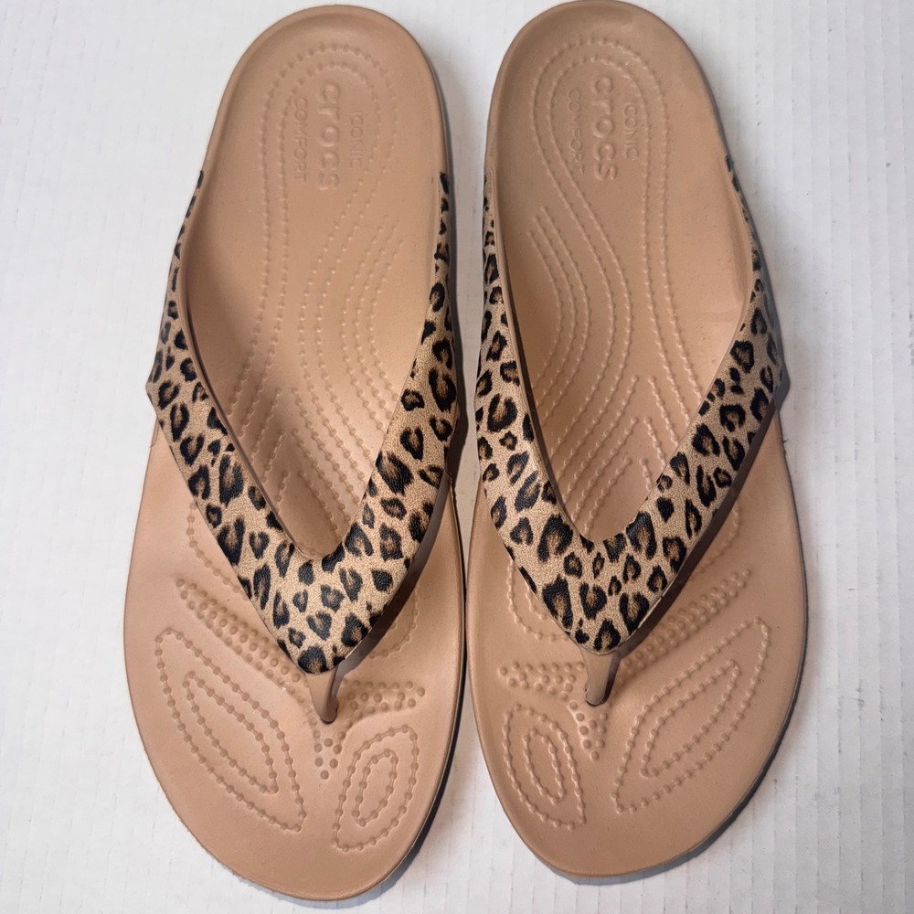 Crocs Kadee II Flip Flop Women Size 10 Tan Leopard Print Sandals